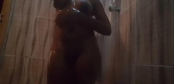  Africa squirting queen shower PART3